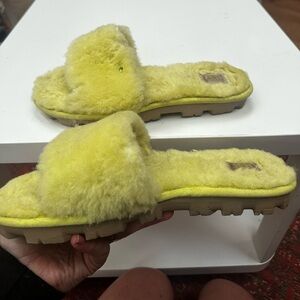 Ugg Cozette Slipper size 9